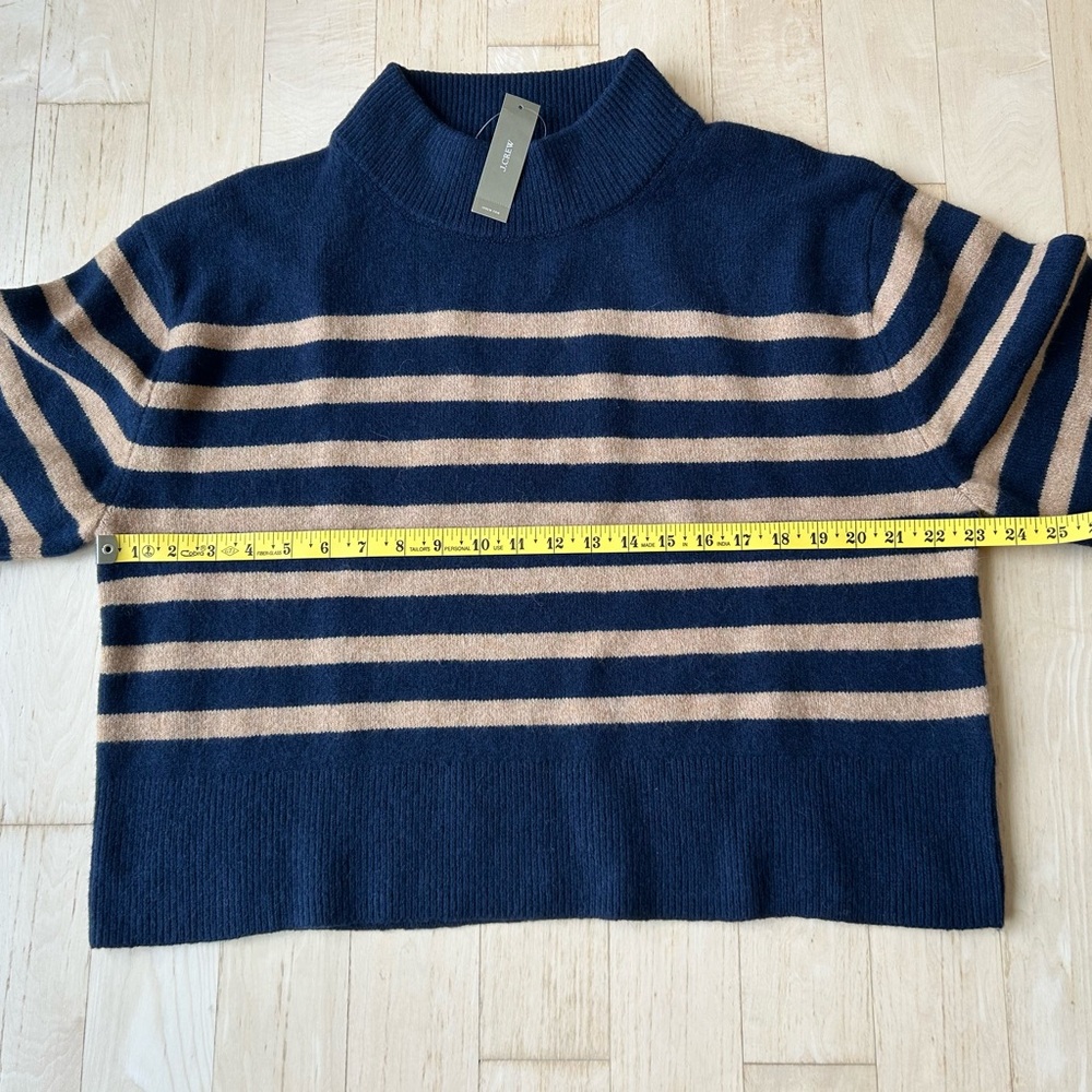 J. Crew Women’s Chunky Crewneck Sweater in Supersoft Yarn Navy/Camel Large NWT - Picture 11 of 16